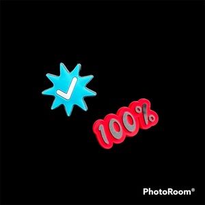 Crocs - Jibbitz - Verified Checkmark and 100% Bundle Shoe Charms